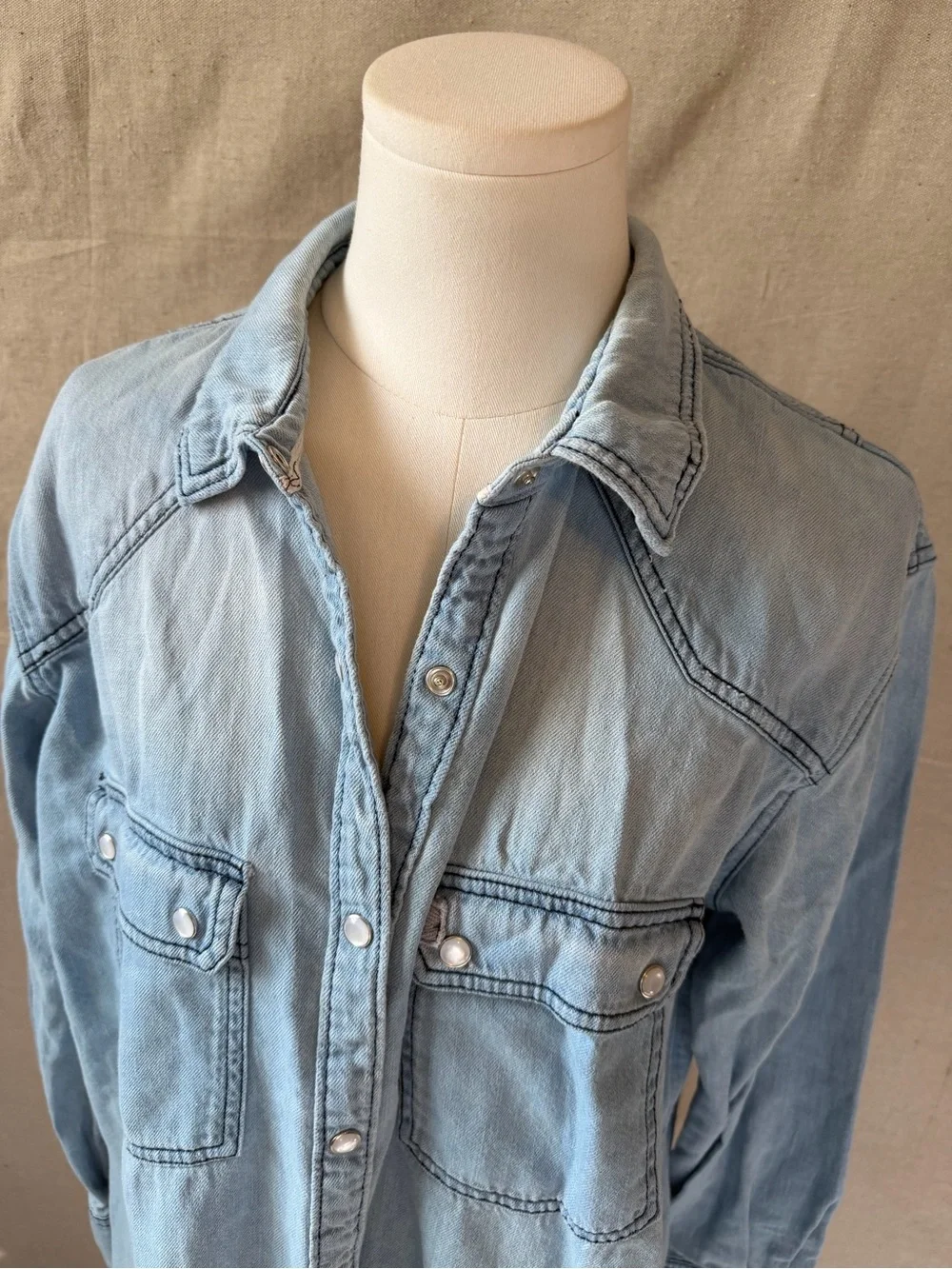 Free People Light Blue Denim Shirt Jacket - Picture 2 of 5